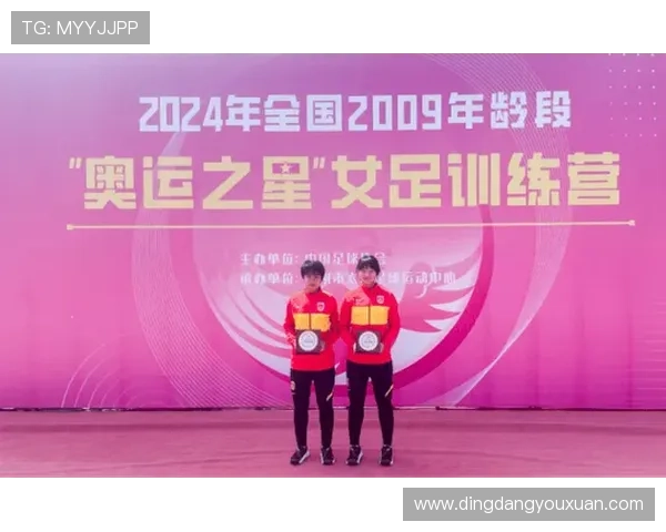 周强独家揭秘足球技巧与战术分享助你提升球场表现 周强独家揭秘足球技巧与战术分享助你提升球场表现